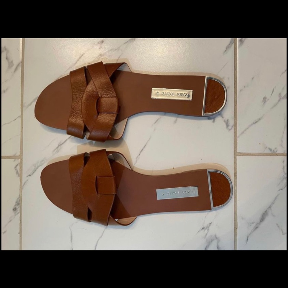 Zara's crossover strap leather slides in tan. Great condition.